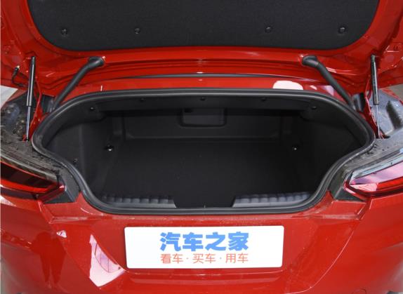 宝马Z4 2022款 M40i M运动性能版 车厢座椅   后备厢