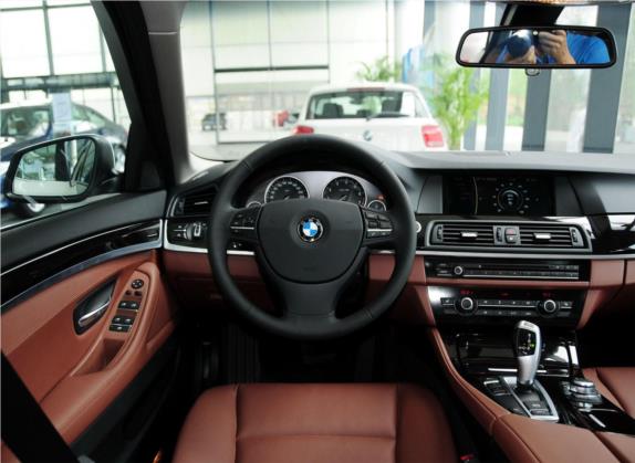 宝马5系(进口) 2013款 530i 领先型 旅行版 中控类   驾驶位