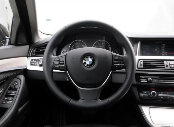 宝马5系(进口) 2014款 528i xDrive 设计套装型 中控类   驾驶位