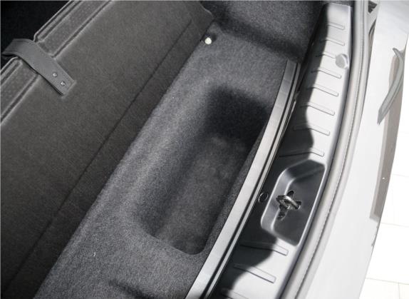 宝马5系(进口) 2014款 528i xDrive 设计套装型 其他细节类   备胎