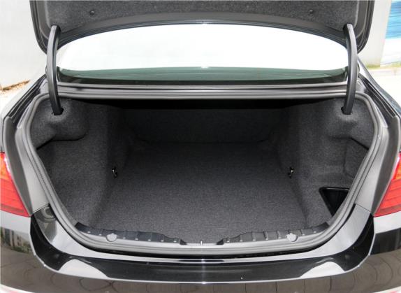 宝马5系(进口) 2014款 528i xDrive 设计套装型 车厢座椅   后备厢