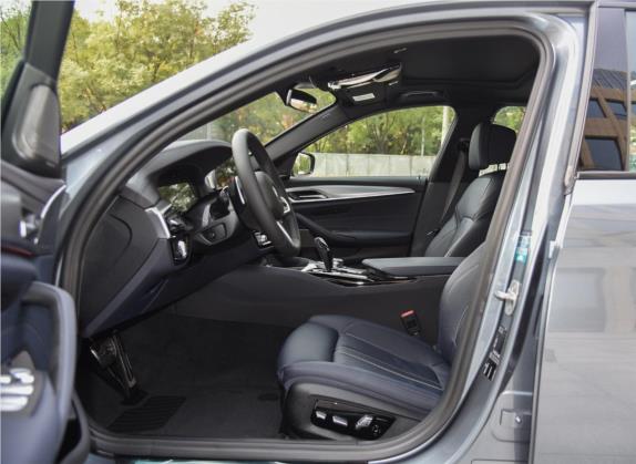 宝马5系(进口) 2020款 530i 风尚版 M运动套装 车厢座椅   前排空间