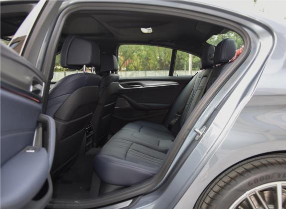 宝马5系(进口) 2020款 530i 风尚版 M运动套装 车厢座椅   后排空间