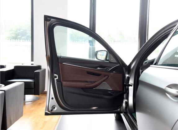 宝马5系(进口) 2022款 540i 风尚版 M运动套装 车厢座椅   前门板