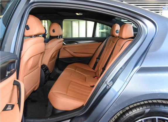 宝马5系(进口) 2022款 改款 525i M运动套装 车厢座椅   后排空间