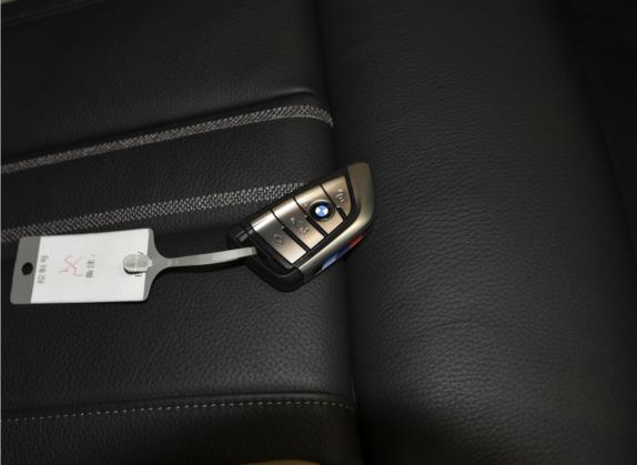 宝马5系(进口) 2022款 改款 530i 风尚版 M运动套装 其他细节类   钥匙
