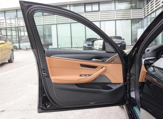 宝马5系(进口) 2022款 改款二 530i 风尚版 M运动套装 车厢座椅   前门板