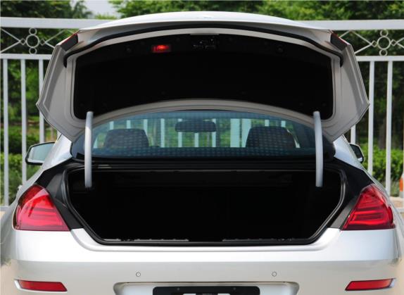 宝马6系 2012款 640i Gran Coupe 车厢座椅   后备厢