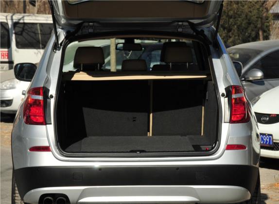 宝马X3(进口) 2011款 xDrive28i 领先型 车厢座椅   后备厢