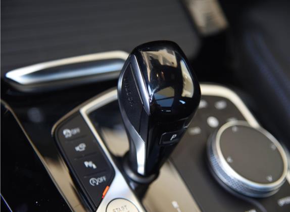 宝马X3(进口) 2022款 M40i 中控类   挡把