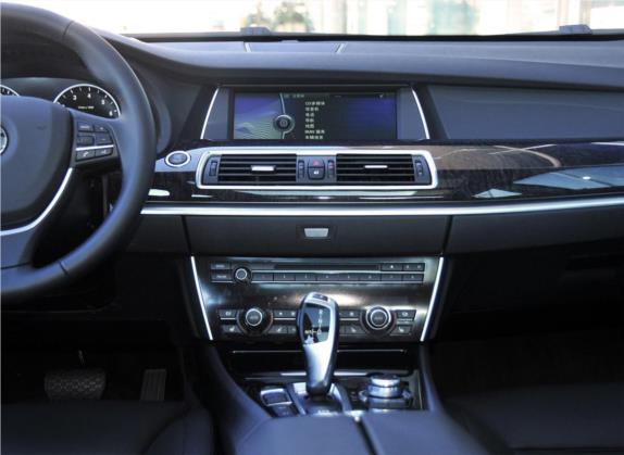 宝马5系GT 2010款 550i xDrive 中控类   中控台
