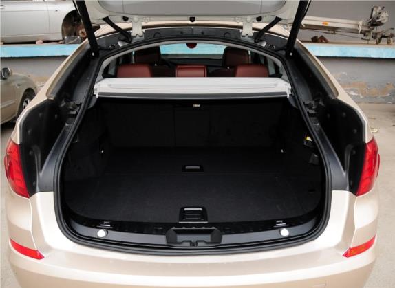 宝马5系GT 2011款 535i 典雅型 车厢座椅   后备厢