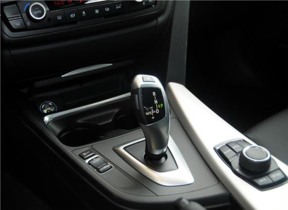 宝马3系GT 2013款 320i 领先型 中控类   挡把