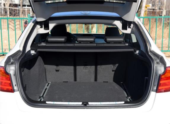 宝马3系GT 2016款 320i 时尚型 车厢座椅   后备厢