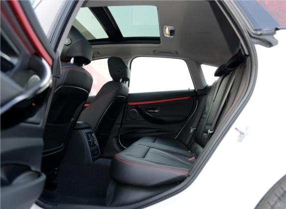 宝马3系GT 2016款 320i 设计套装型 车厢座椅   后排空间