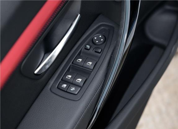 宝马3系GT 2016款 320i 设计套装型 车厢座椅   门窗控制