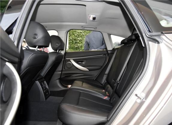 宝马3系GT 2017款 320i 时尚型 车厢座椅   后排空间