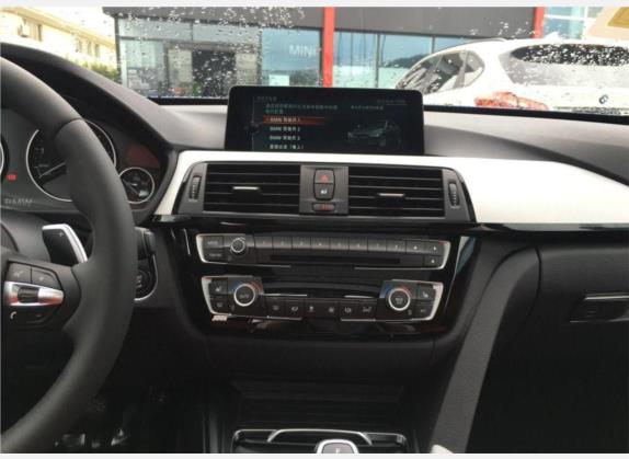 宝马3系GT 2017款 330i xDrive M运动型 中控类   中控台