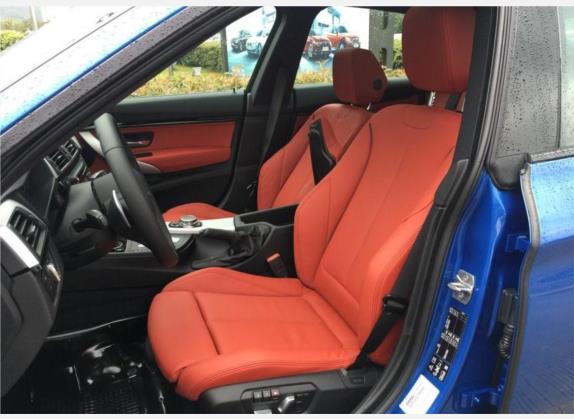 宝马3系GT 2017款 330i xDrive M运动型 车厢座椅   前排空间