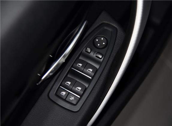 宝马3系GT 2018款 320i M运动型 车厢座椅   门窗控制