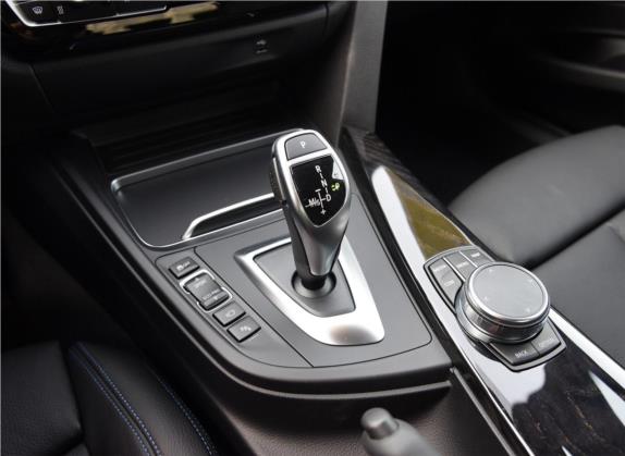 宝马3系GT 2019款 330i xDrive M运动型 中控类   挡把