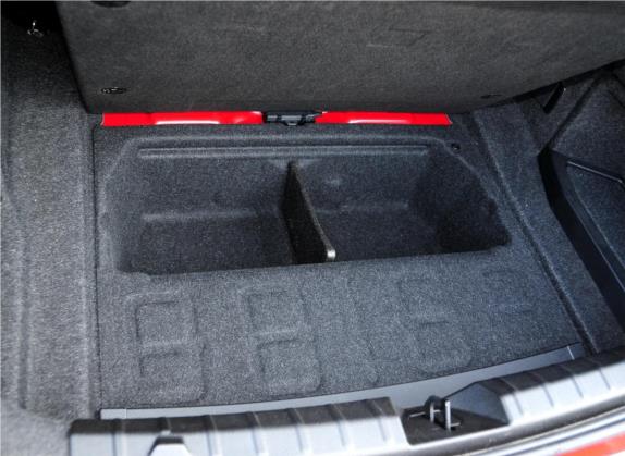 宝马4系 2014款 435i xDrive运动设计套装 其他细节类   备胎