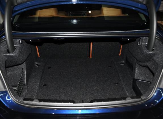 宝马4系 2014款 428i 豪华设计套装 车厢座椅   后备厢