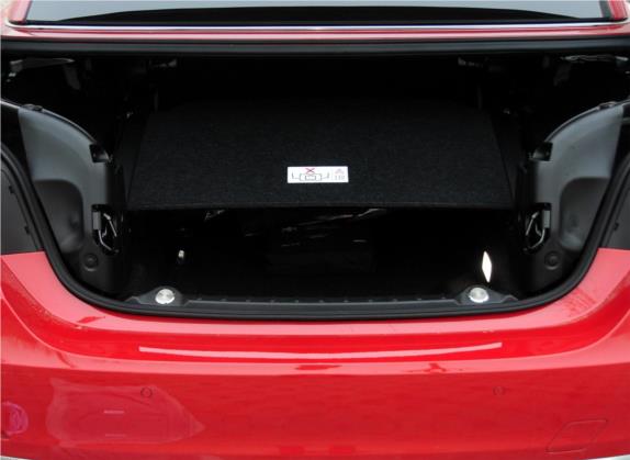 宝马4系 2014款 428i 敞篷风尚设计套装 车厢座椅   后备厢