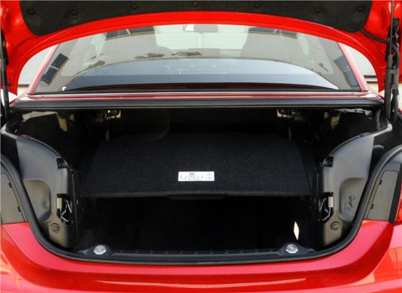 宝马4系 2014款 428i 敞篷豪华设计套装 车厢座椅   后备厢
