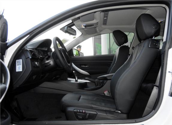 宝马4系 2014款 420i 时尚型 车厢座椅   前排空间