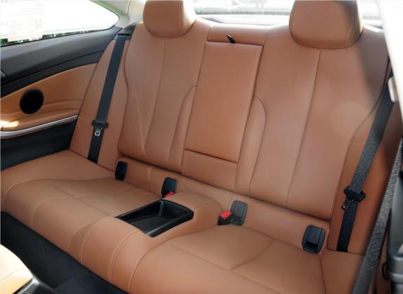 宝马4系 2014款 420i 设计套装型 车厢座椅   后排空间