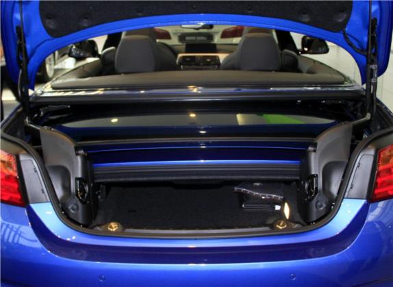 宝马4系 2014款 428i xDrive 敞篷设计套装型 车厢座椅   后备厢