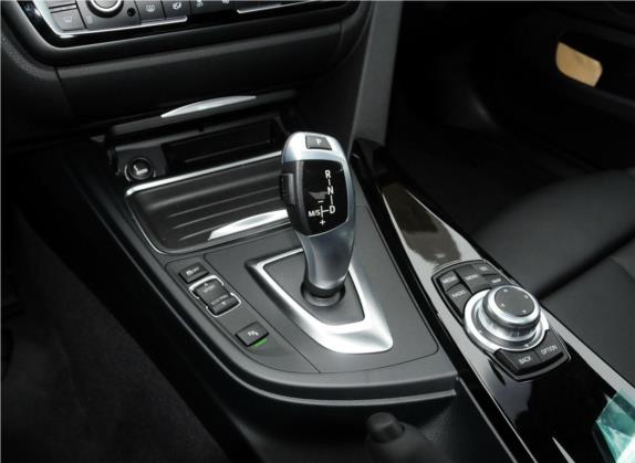 宝马4系 2014款 420i Gran Coupe 运动设计套装 中控类   挡把