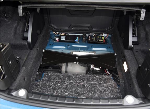 宝马4系 2015款 428i 敞篷限量版 其他细节类   备胎