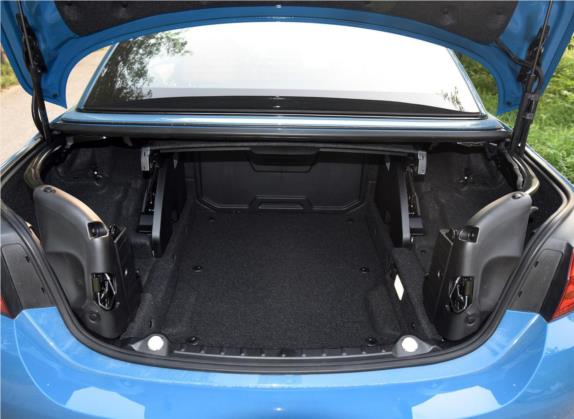 宝马4系 2015款 428i 敞篷限量版 车厢座椅   后备厢