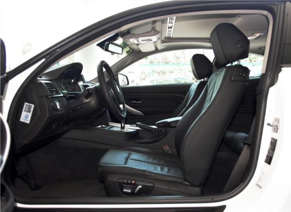 宝马4系 2016款 420i 时尚型 车厢座椅   前排空间
