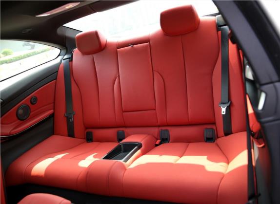 宝马4系 2016款 440i 设计套装型 车厢座椅   后排空间