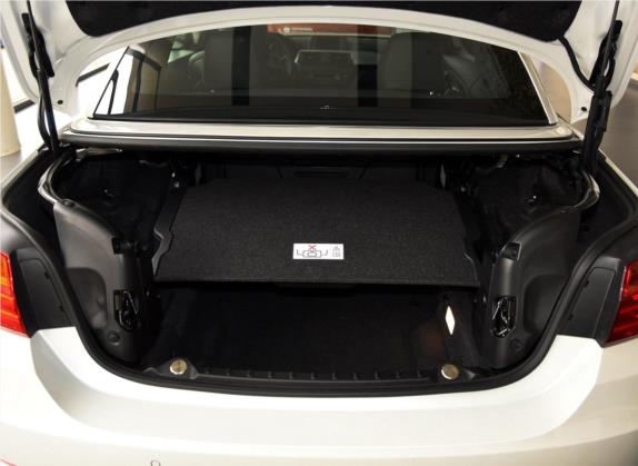 宝马4系 2016款 420i 敞篷时尚型 车厢座椅   后备厢