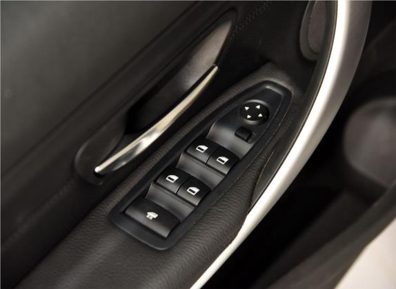 宝马4系 2016款 420i 敞篷时尚型 车厢座椅   门窗控制