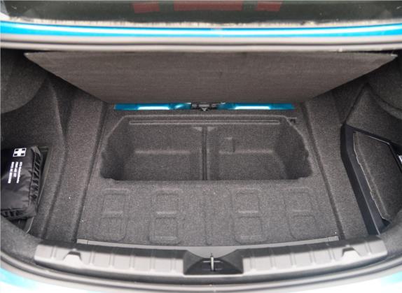 宝马4系 2017款 440i xDrive M运动套装 其他细节类   备胎
