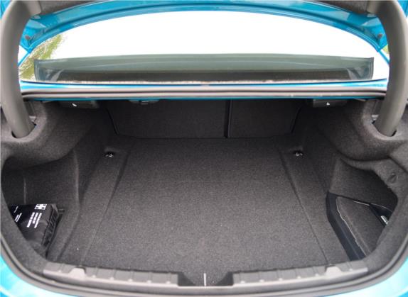 宝马4系 2017款 440i xDrive M运动套装 车厢座椅   后备厢