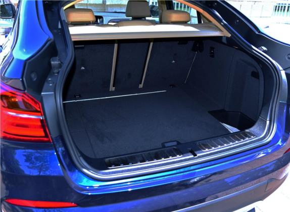 宝马X4 2014款 xDrive20i X设计套装 车厢座椅   后备厢