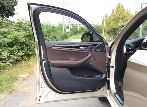 宝马X4 2019款 xDrive25i M运动套装 车厢座椅   前门板