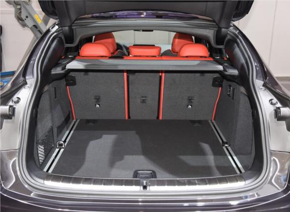 宝马X4 2019款 xDrive25i M越野套装 车厢座椅   后备厢