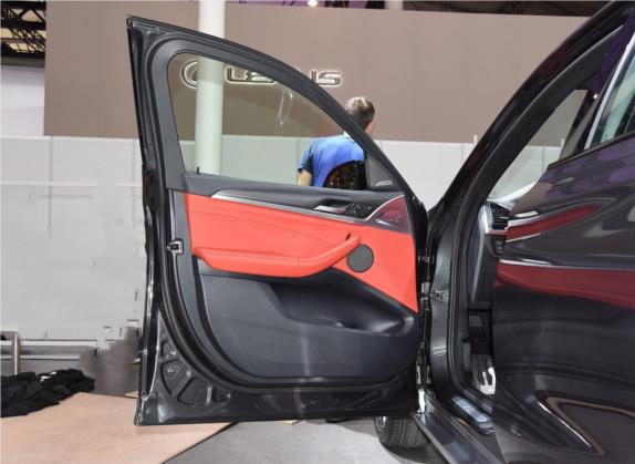 宝马X4 2019款 xDrive25i M越野套装 车厢座椅   前门板