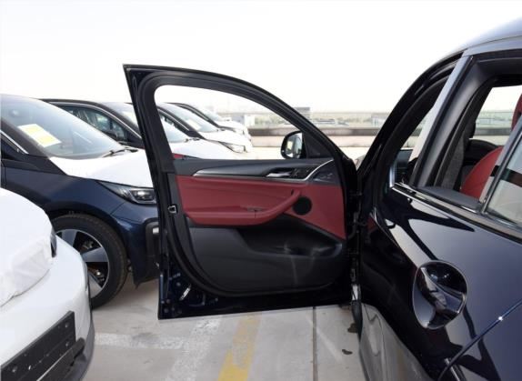 宝马X4 2020款 xDrive25i M越野套装 车厢座椅   前门板