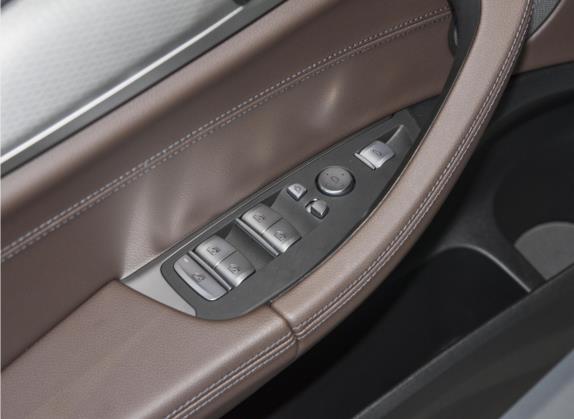 宝马X4 2021款 改款 xDrive 25i M运动曜夜套装 车厢座椅   门窗控制