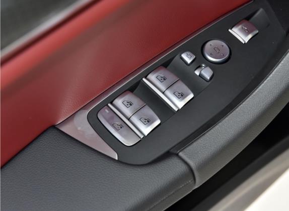 宝马X4 2022款 改款 xDrive 30i M运动曜夜套装 车厢座椅   门窗控制