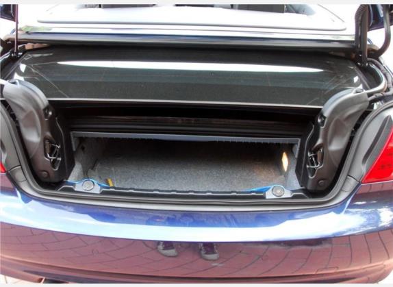宝马3系(进口) 2011款 335i敞篷轿跑车 车厢座椅   后备厢