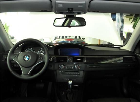 宝马3系(进口) 2011款 330i双门轿跑车 中控类   中控全图